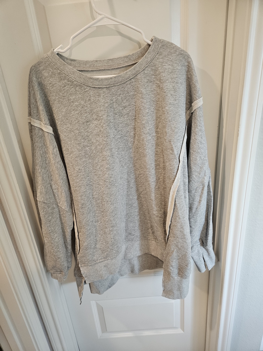 Women's Cozy Crewneck Sweatshirt - Light Gray